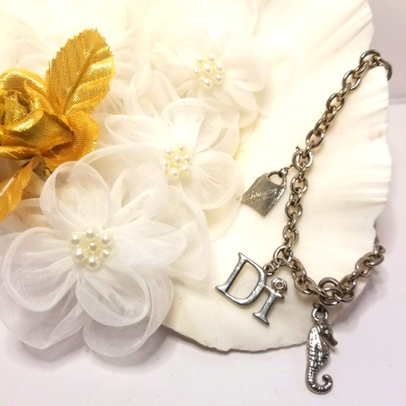 Diamonds International Charm Bracelet - Picture 1 of 2